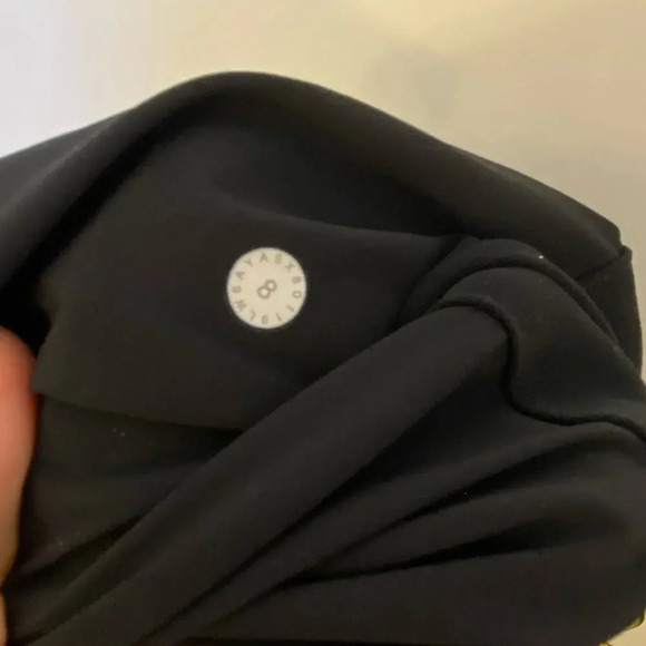 Lululemon Noir Crop Pant Black Size 8 - Picture 7 of 7